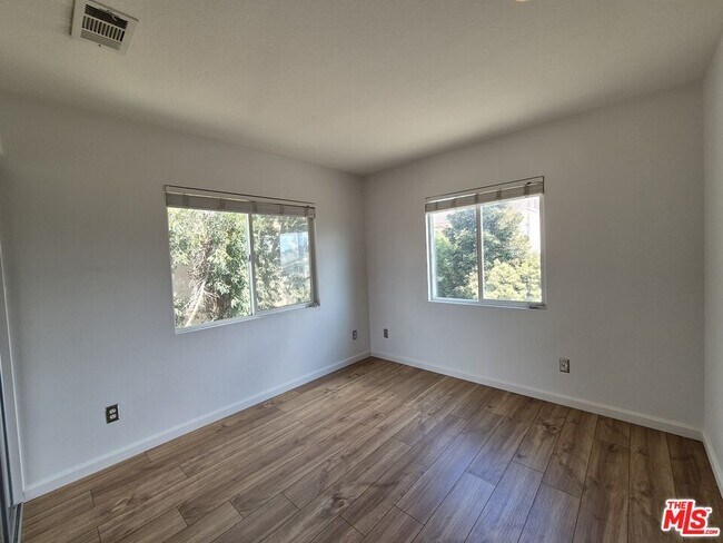 Building Photo - 7637 Pinot Pl