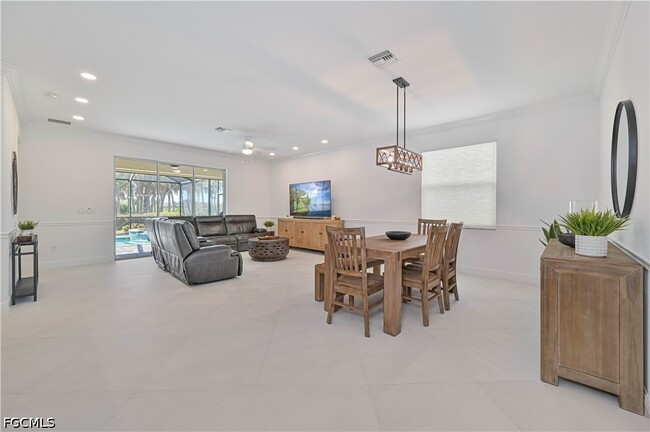 Building Photo - 15550 Pascolo Ln