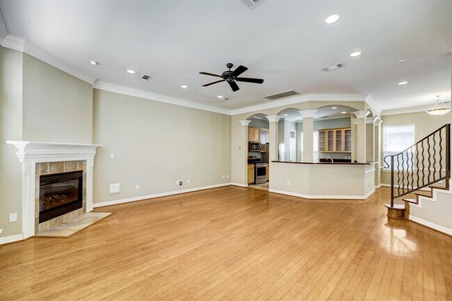 Building Photo - 5314 Blossom St