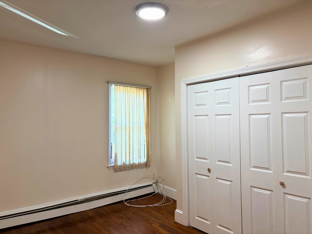 Building Photo - 136 Seamans St