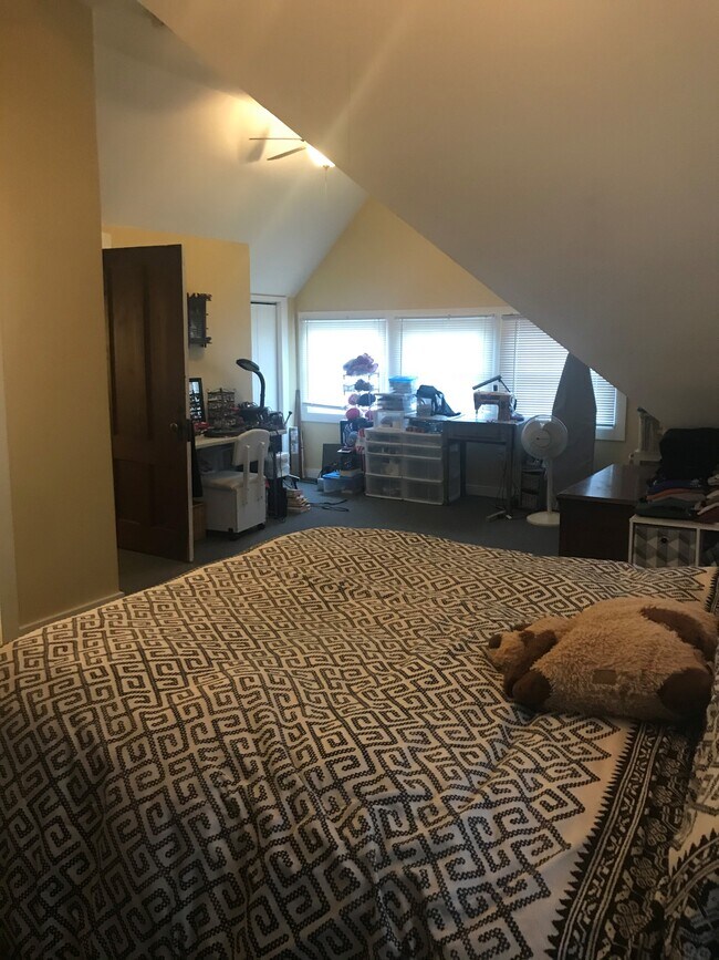 Building Photo - 30 East Main St.