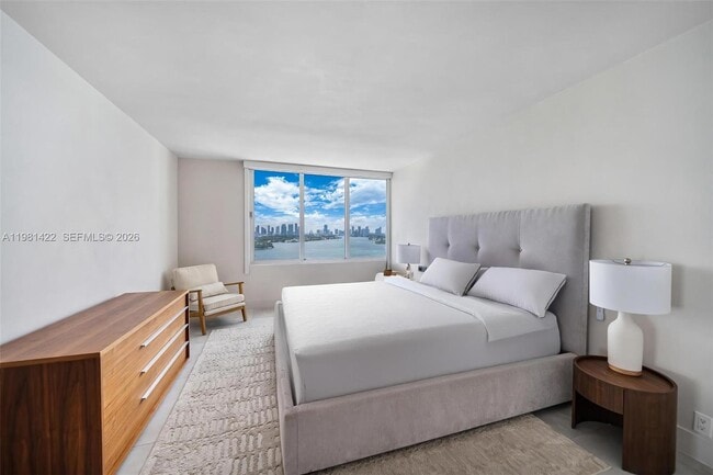 Building Photo - 1000 West Ave