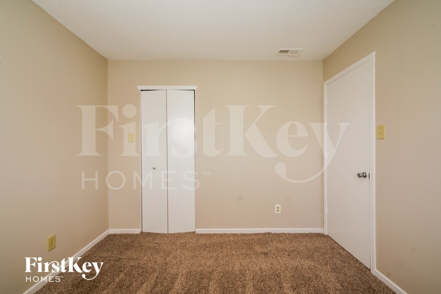 Building Photo - 8324 Centenary Dr