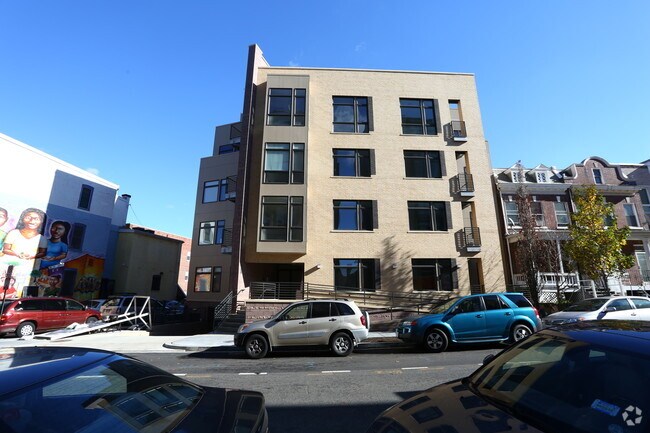 The Apex Washington, DC Apartment Finder