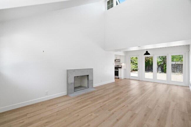 Building Photo - Light-Filled Home on Expansive Lot in Top-Rated School District with Vaulted Ceilings & Entertain...