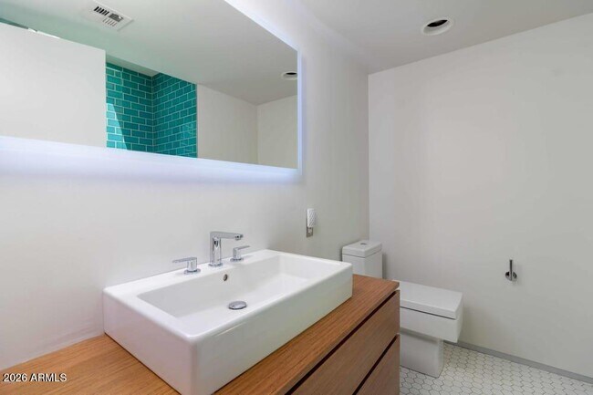 Building Photo - 3538 E Gold Dust Ave