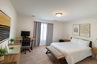 Building Photo - 1504 E Henry St