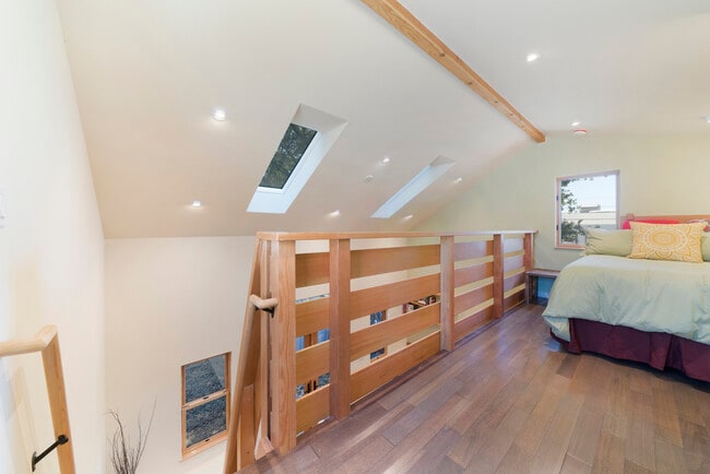Loft bedroom - 952 60th St
