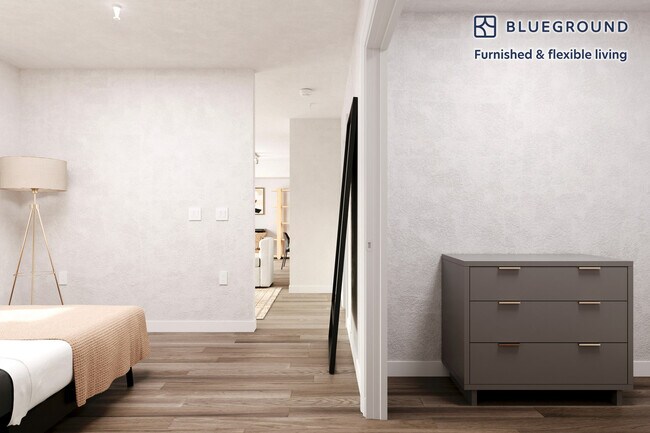 Building Photo - 10410 NE 2nd St