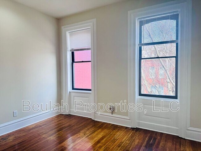 Building Photo - 1306 Sidney St