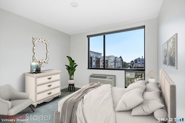 Building Photo - 19 Day St