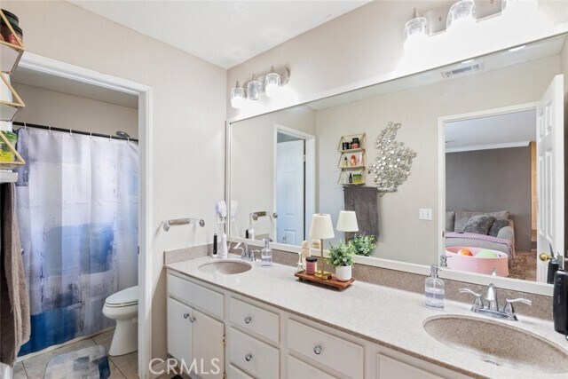Building Photo - 15736 Home Ct