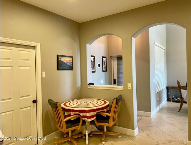 Building Photo - 3126 Arden Cir