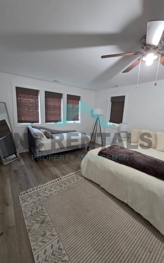 Building Photo - 1501 E Jones St