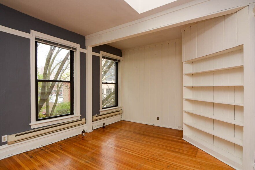 Building Photo - 1219 N Dearborn