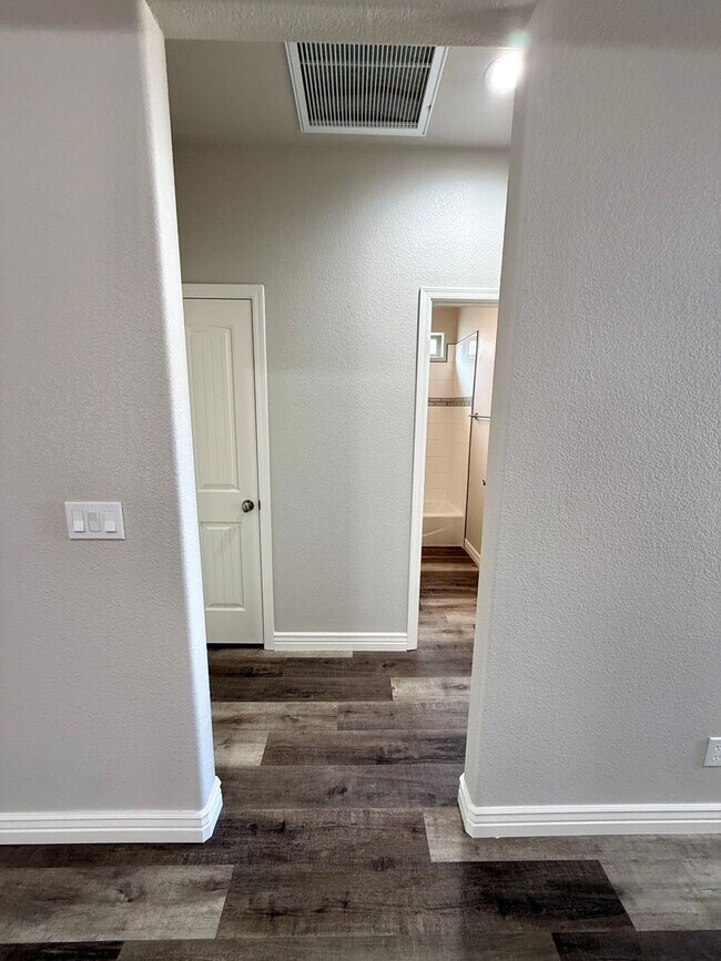 Building Photo - Gorgeous 2025 Built 3 Bedroom 2 Bath Home! *HOME IS CURRENTLY OCCUPIED, PLEASE DO NOT DISTURB THE...