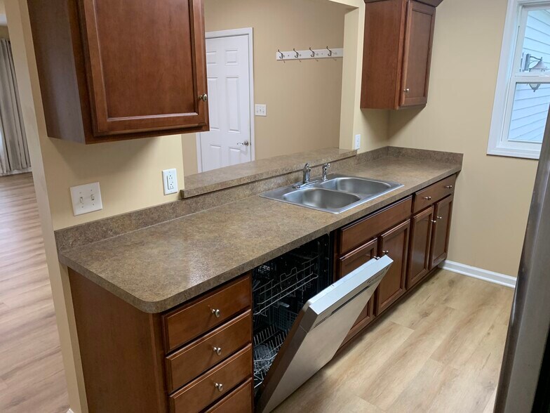 Building Photo - 3864 Big Tree Rd