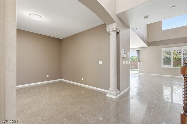 Building Photo - 10344 Shropshire St