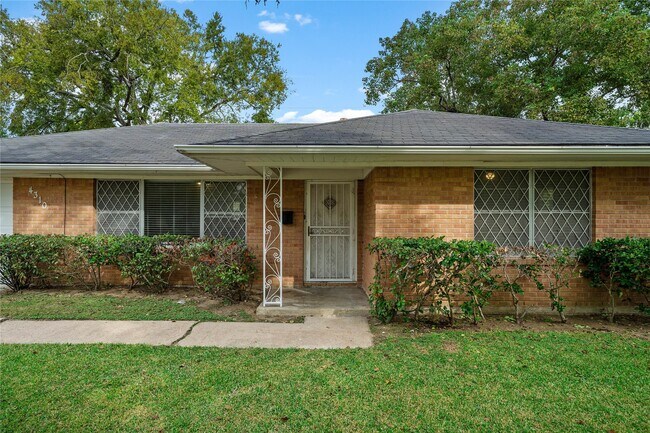 Building Photo - 4310 Ebbtide Dr