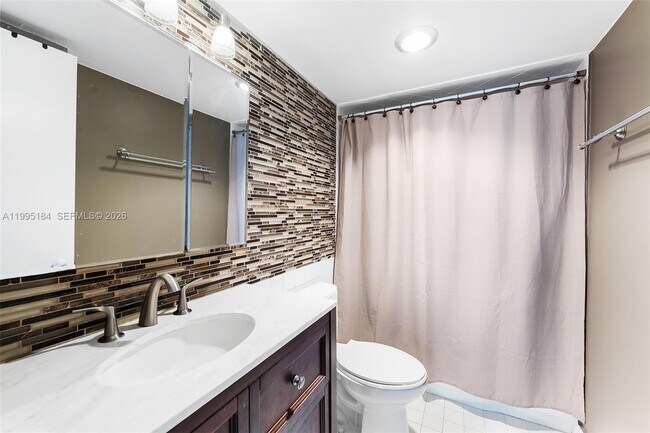 Building Photo - 888 Intracoastal Dr