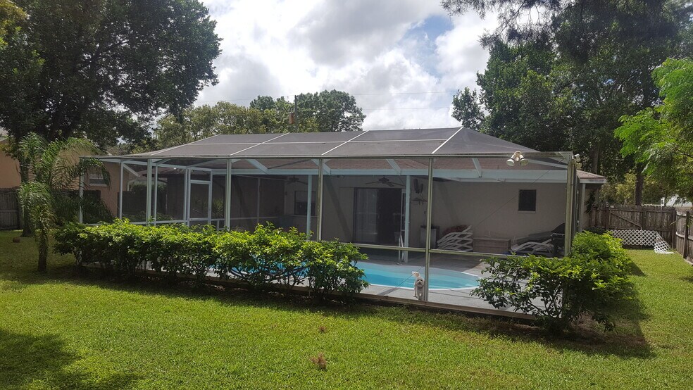 Building Photo - 13123 Little Farms Dr