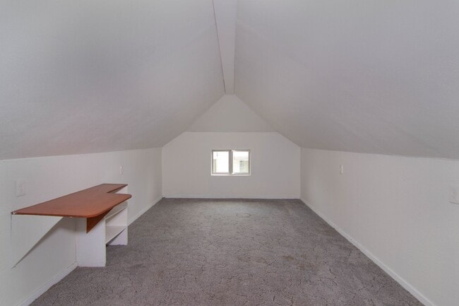 Building Photo - Fully updated 2 Bed 1 Bath Valley home.  H...