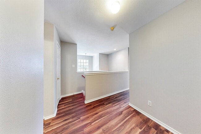 Building Photo - 107 N Camellia Grove Cir