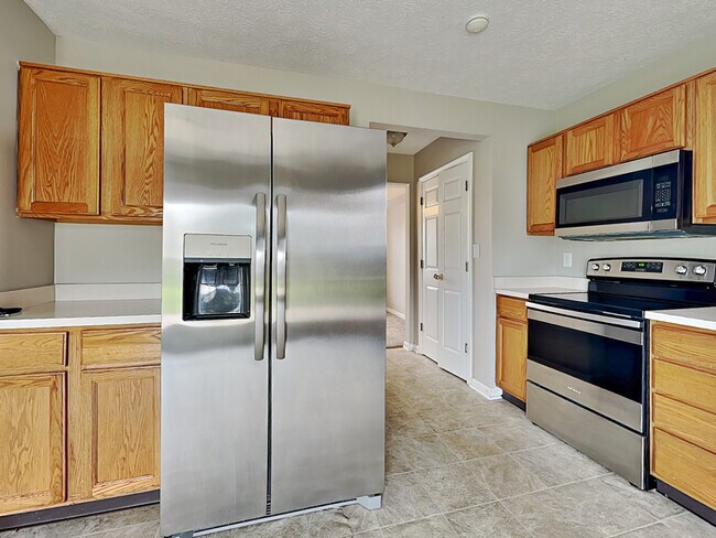 Building Photo - 10121 Pendula Dr
