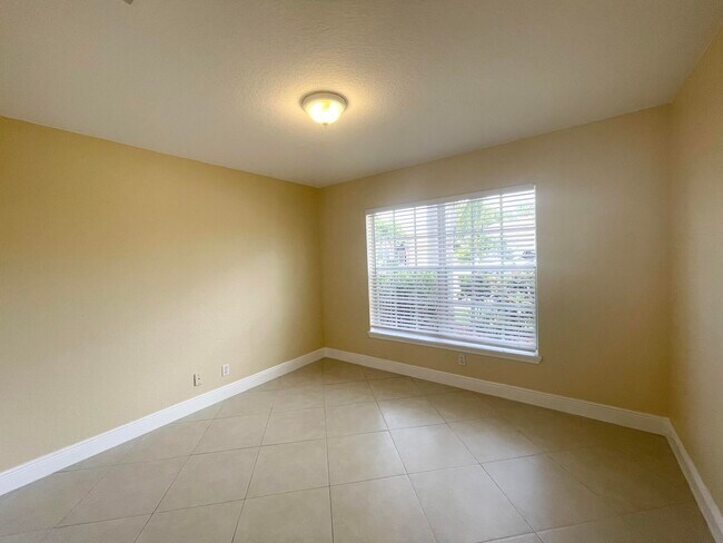 Building Photo - 2425 Pigeon Cay