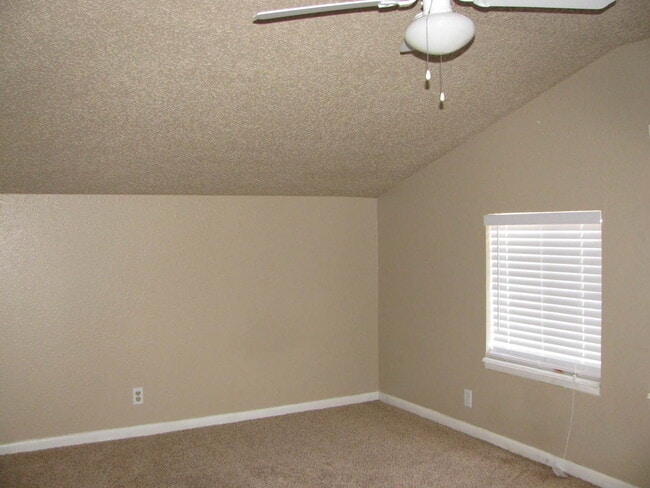 Building Photo - 2704 Avenue V