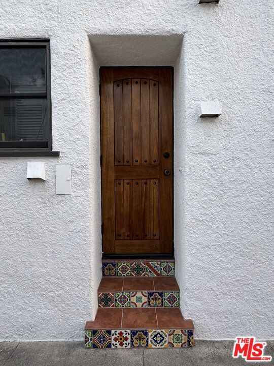 Building Photo - 326 N La Jolla Ave