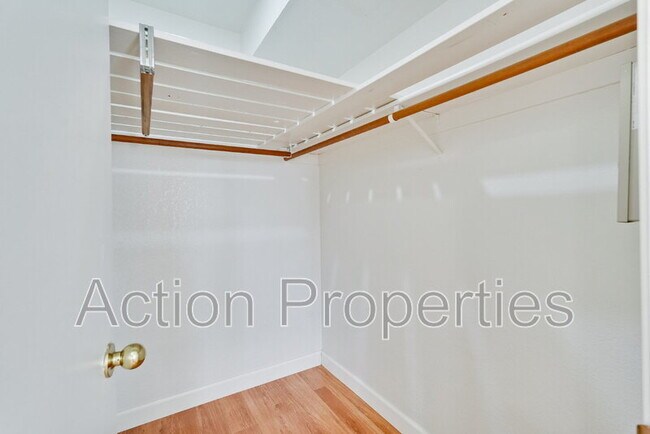 Building Photo - 4010 Shanj Ct