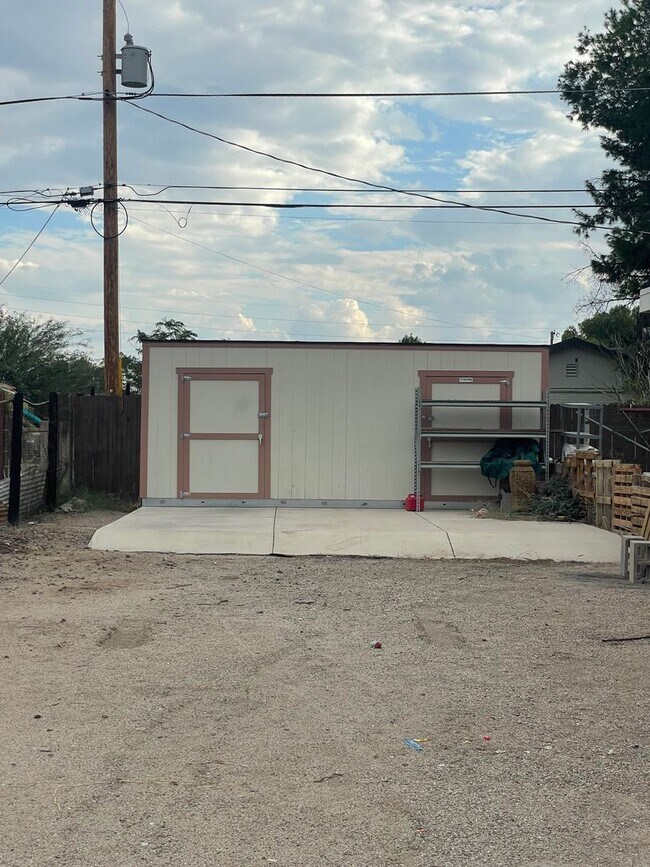 Building Photo - 4634/4636 19th