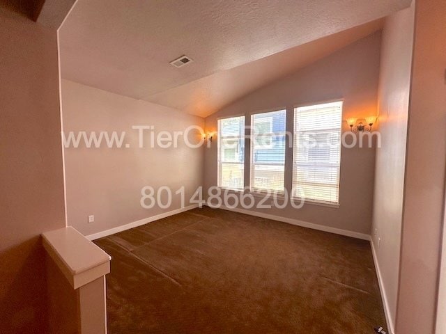 Building Photo - Apply this month and enjoy a $500 move-in ...
