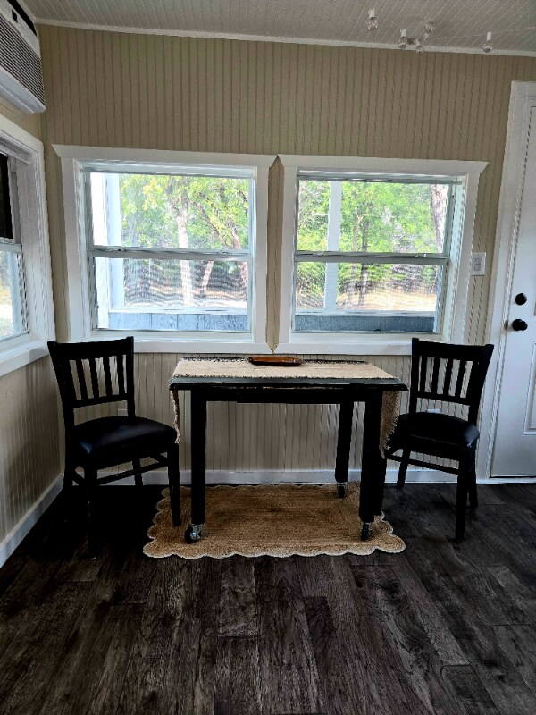 Building Photo - 606 Blessing Ranch Rd