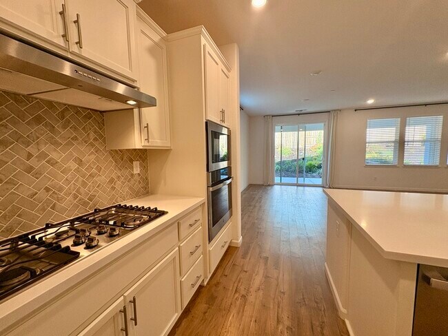 Building Photo - Beautiful Solar Home For Rent in Lincoln