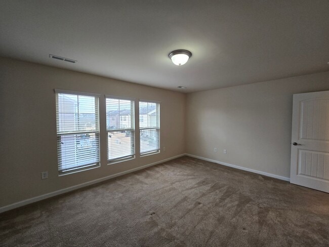 Building Photo - 111 Tuftin Dr