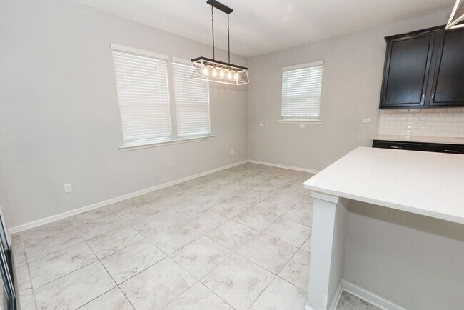 Building Photo - Shearwater, 4 bedroom 3.5 bath home for rent.