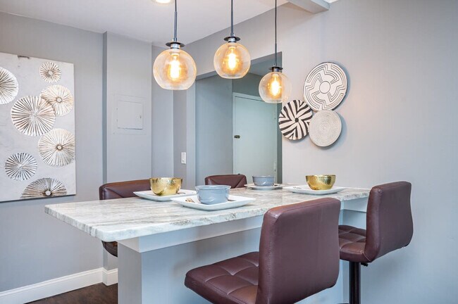 Building Photo - 215 Piedmont Ave NE