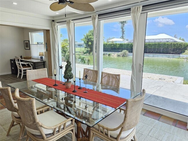 Building Photo - 2353 Bal Harbour Dr
