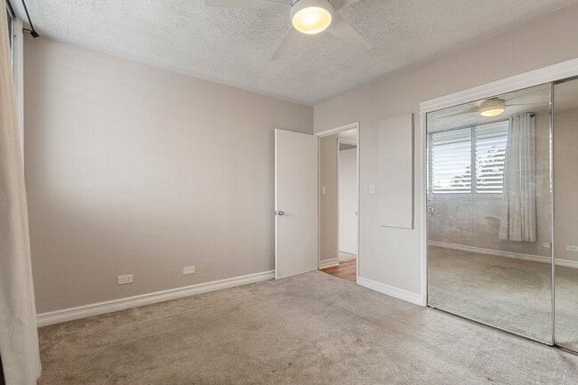 Building Photo - Updated 2-Bedroom Condo with Koolau Views in Prime Kaneohe Location