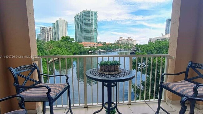 Building Photo - 19999 E Country Club Dr