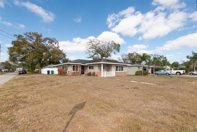 Building Photo - 3623 W Gray St