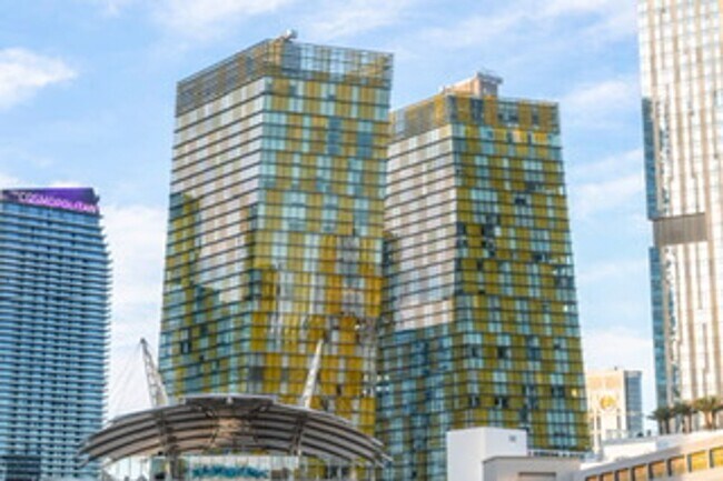 Building Photo - FANTASTIC 1 Bedroom at Veer Towers.