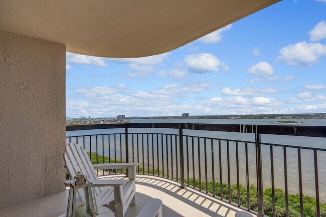 Building Photo - 5380 N Ocean Dr