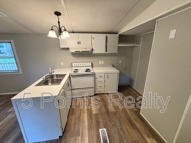 Building Photo - 9314 Beeler Ct