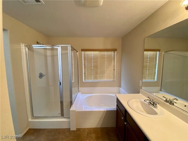 Building Photo - 9208 Red Knoll St