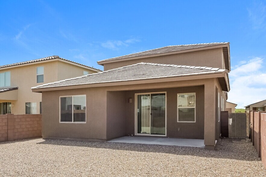 Building Photo - 11215 S Weismann Dr