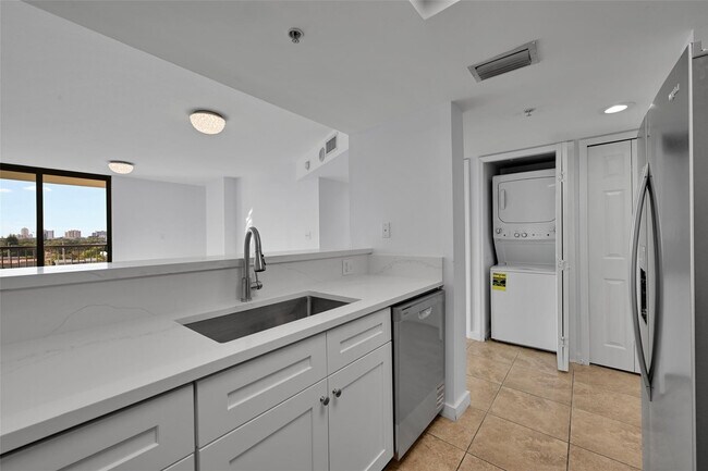 Building Photo - 1690 SW 27th Ave