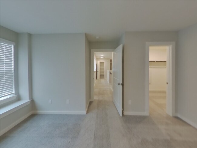 Building Photo - 22631 Terrazzo Dr